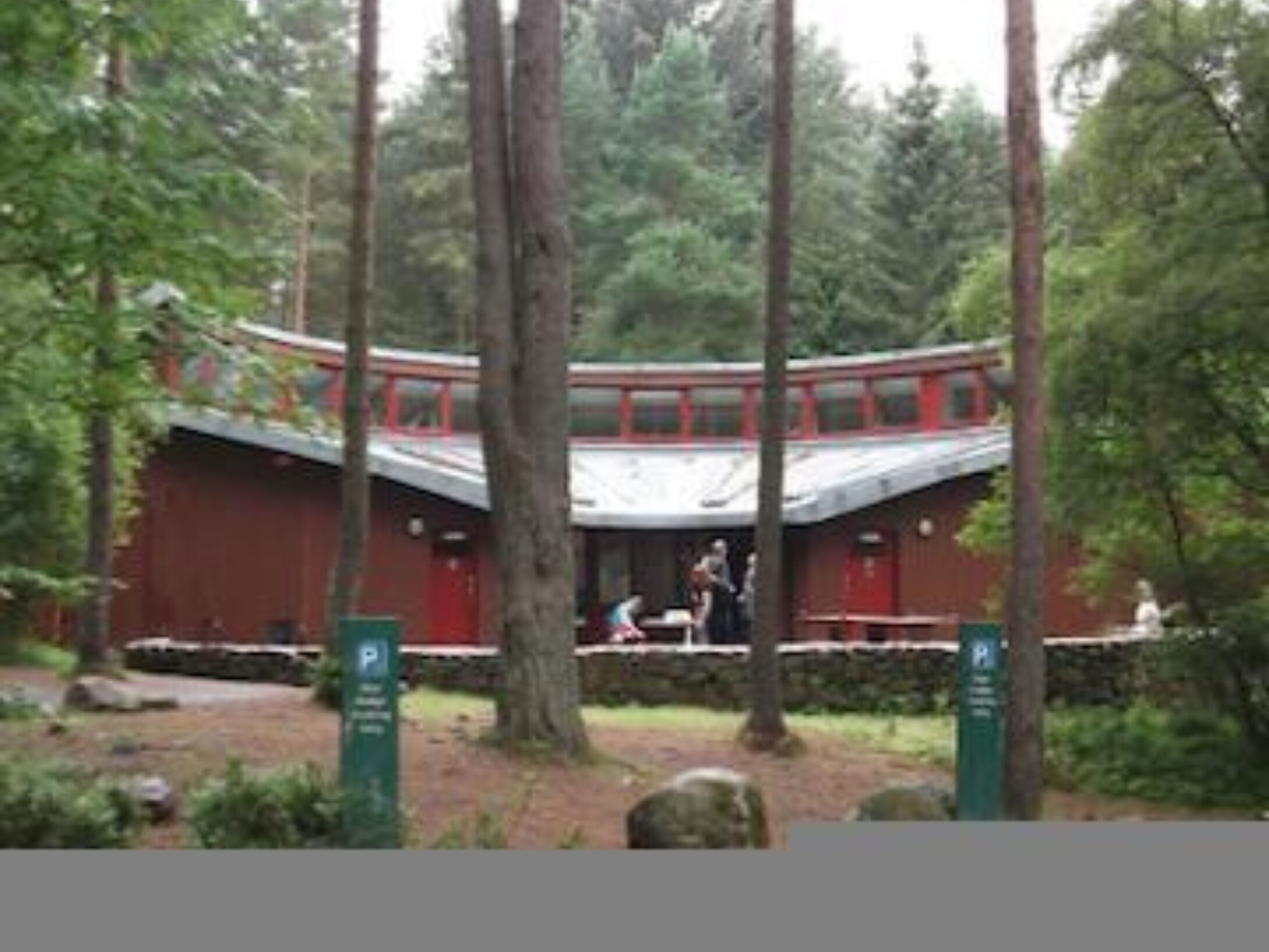 Visitor centre 84e66f28b05d0dc690ce1e9df14975a9 360x300